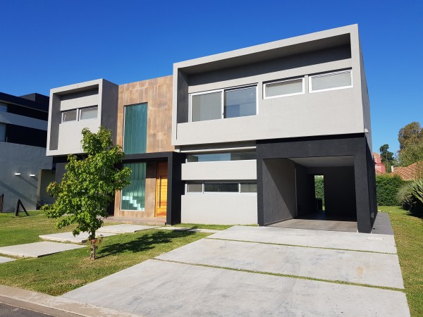 CASA A ESTRENAR EN WESTON