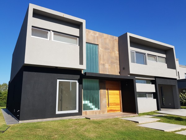 CASA A ESTRENAR EN WESTON