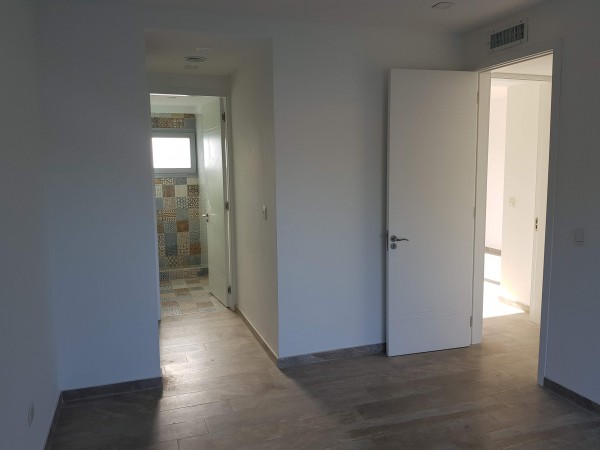 CASA A ESTRENAR EN WESTON