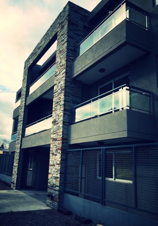 DEPARTAMENTO A ESTRENAR EN CASTELAR NORTE 60 MTS2 