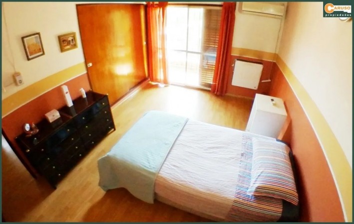 Casa con 3 dormitorios en Paso del Rey sur.