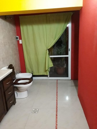 CASA EN MORENO SUR 