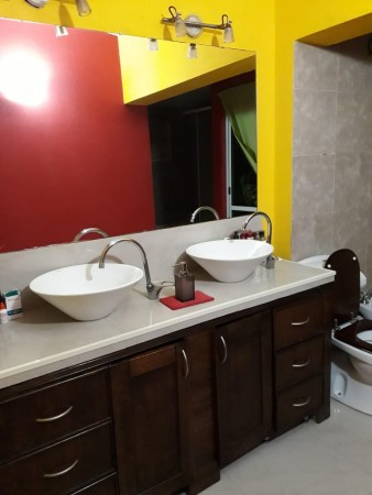 CASA EN MORENO SUR 