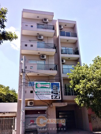 Venta monoambiente con Cochera en Moreno Centro a 500m Estacion