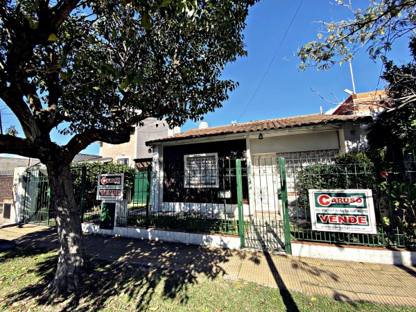 Casa con 2 dormitorios en Paso del Rey, lado sur