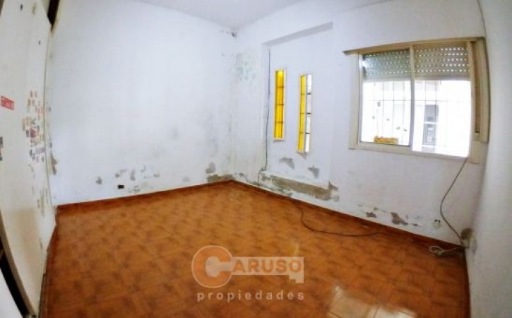 Casa con 3 dormitorios en Paso del Rey, lado norte, a 400 metros de Graham Bell