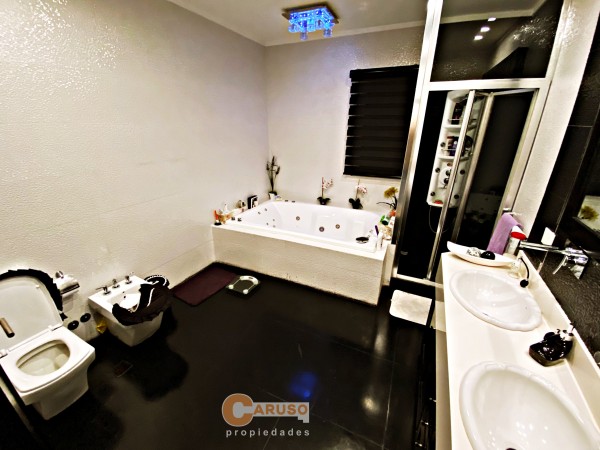 Casa de 300 m² cubiertos en Terravista