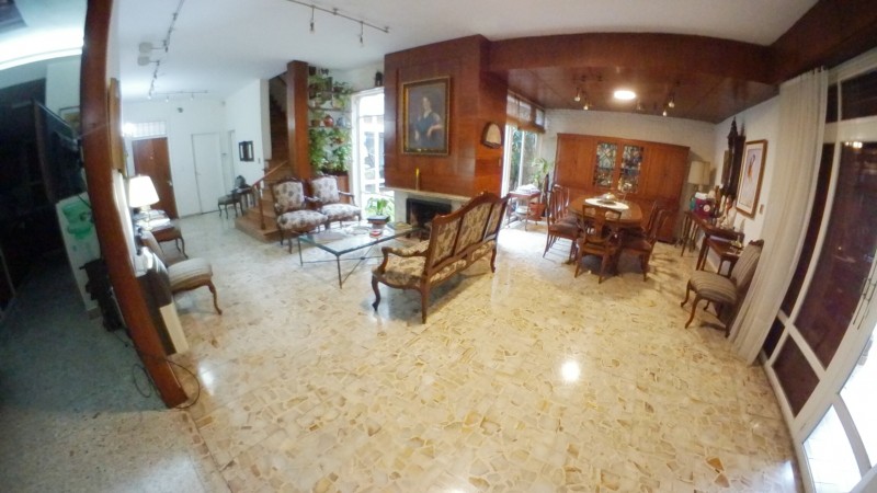 Casa con 4 dormitorios en Paso del Rey centro