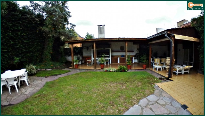 Casa con 4 dormitorios en Paso del Rey centro