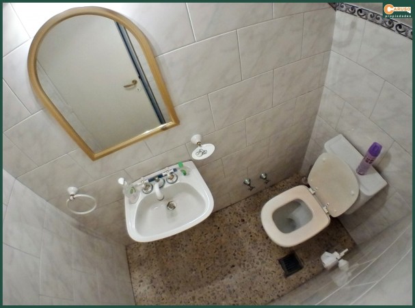 Casa con 4 dormitorios en Paso del Rey centro