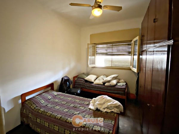Casa clásica con 2 dormitorios en Moreno centro, ubicación ideal