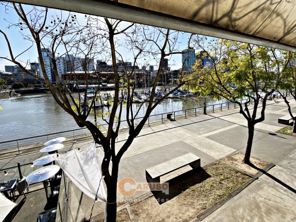 Puerto Madero (Madero Center) - Departamento con vista al dique y ciudad. 233 m2 cubiertos