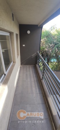 Departamento con 1 dormitorio y balcon en Paso del Rey Centro