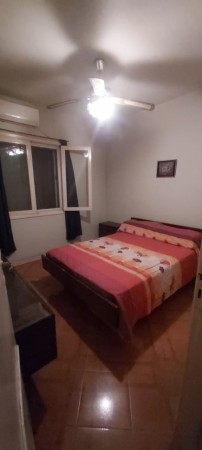 CHALET DE TEJAS FRANCESAS CON 2 DORMITORIOS EN EL CENTRO DE BARRIO ARCA, PASO DEL REY.