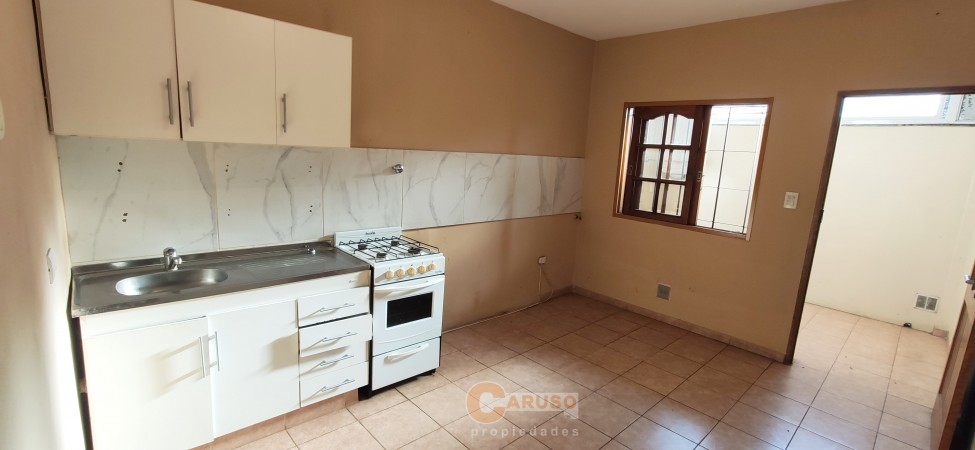 Duplex con 2 dormitorios en Barrio Arca