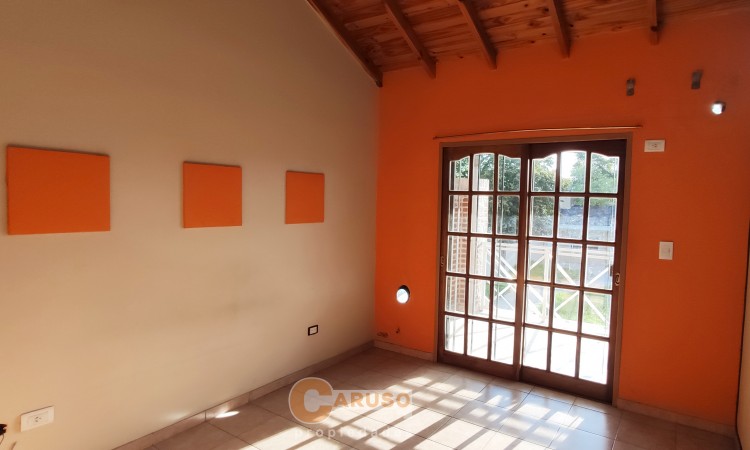 Duplex con 2 dormitorios en Barrio Arca