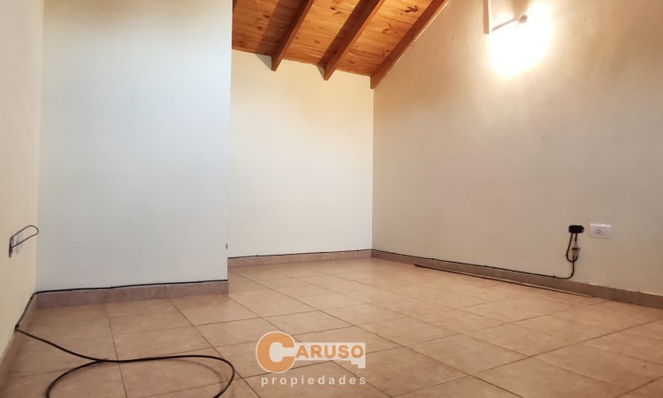 Duplex con 2 dormitorios en Barrio Arca