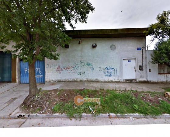Galpon de 300m2 , Paso del Rey centro
