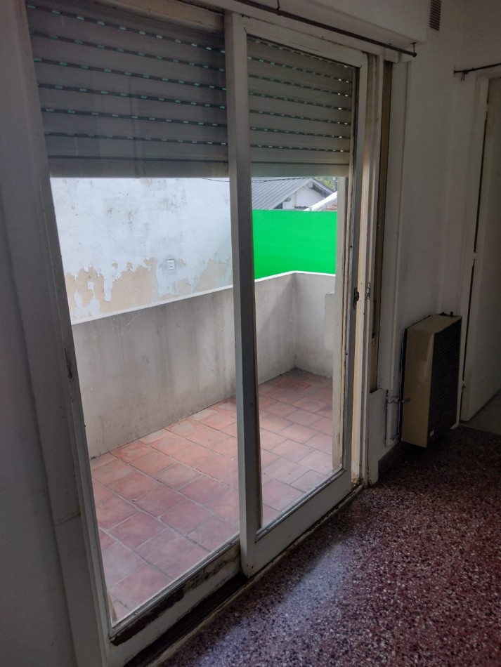 Departamento tres ambientes en Moreno
