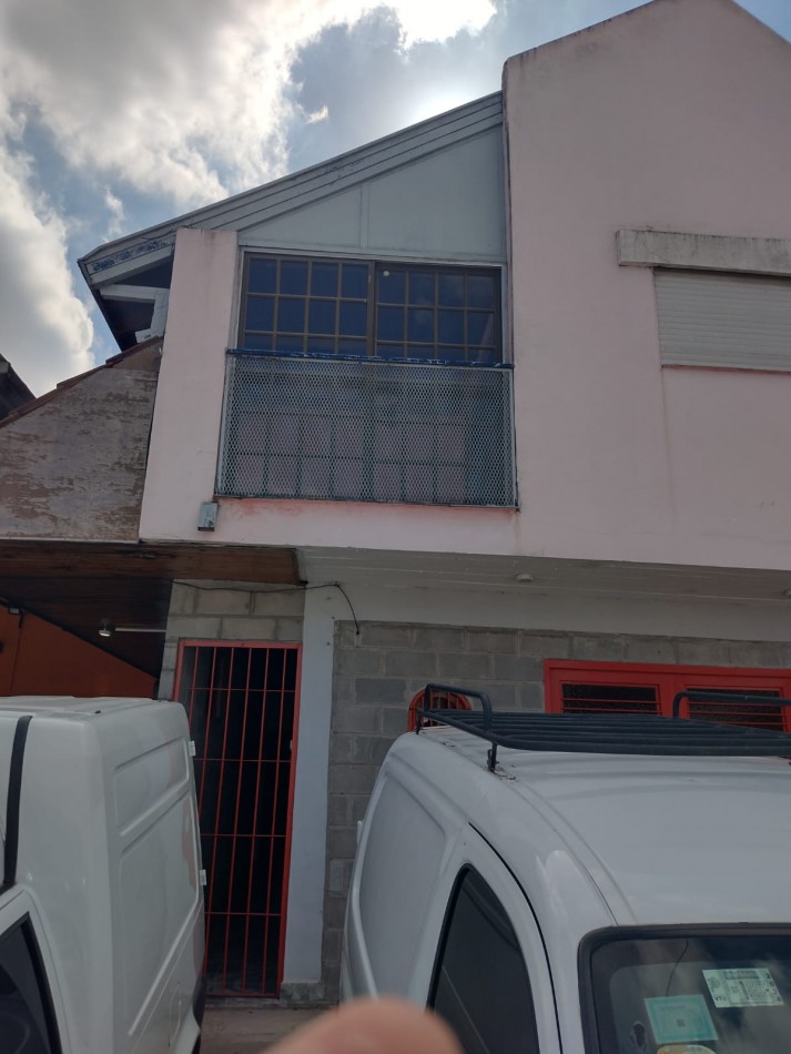 Departamento en primer piso en Paso del Rey