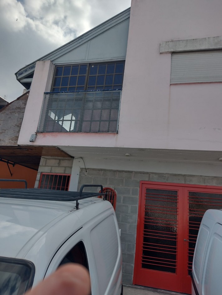 Departamento en primer piso en Paso del Rey