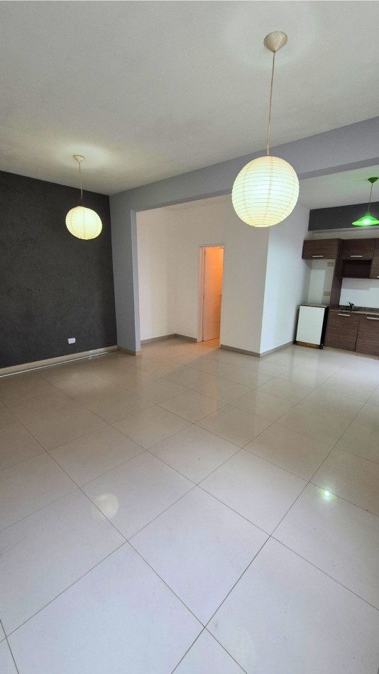 Venta monoambiente con Cochera en Moreno Centro a 500m Estacion