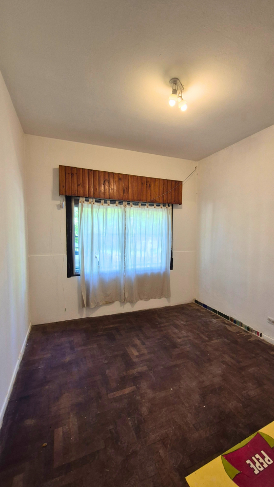 Hermosa propiedad con ubicacion estrategia sobre calle Joly en Moreno. 