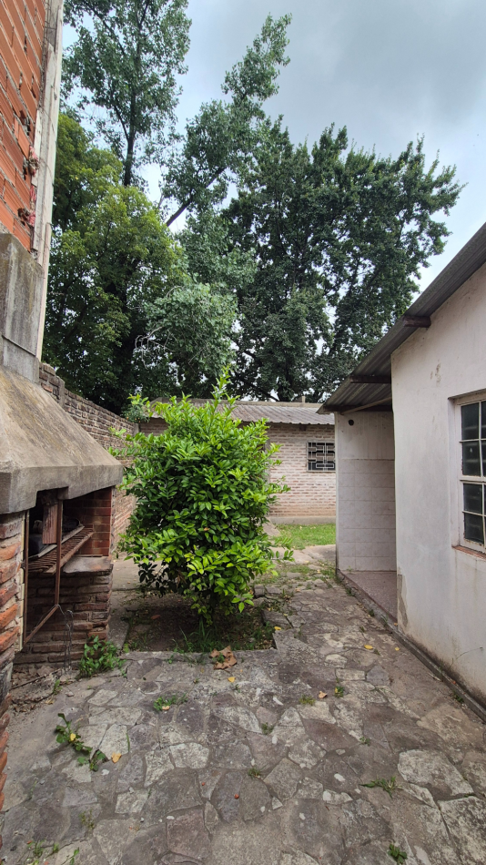 Oportunidad Inversores: Casa a Refaccionar sobre Lote de 10x30 | Barrio La Quebrada