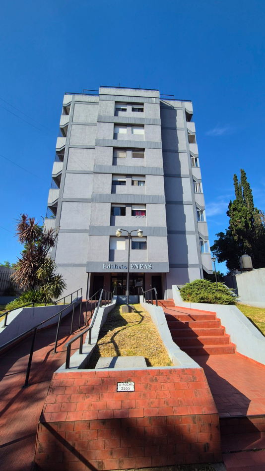 Oportunidad en Edificio Eneas | 2 Ambientes Impecable | Pleno Centro