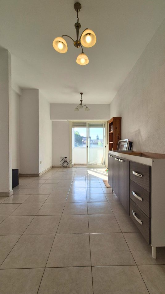 Oportunidad en Edificio Eneas | 2 Ambientes Impecable | Pleno Centro