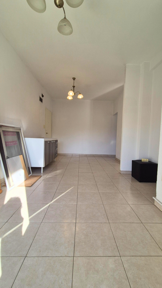 Oportunidad en Edificio Eneas | 2 Ambientes Impecable | Pleno Centro