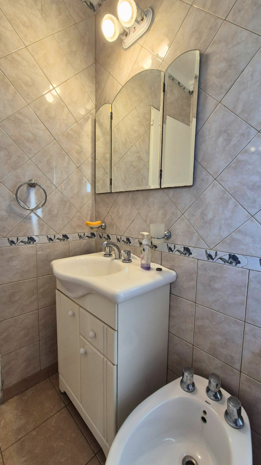 Oportunidad en Edificio Eneas | 2 Ambientes Impecable | Pleno Centro