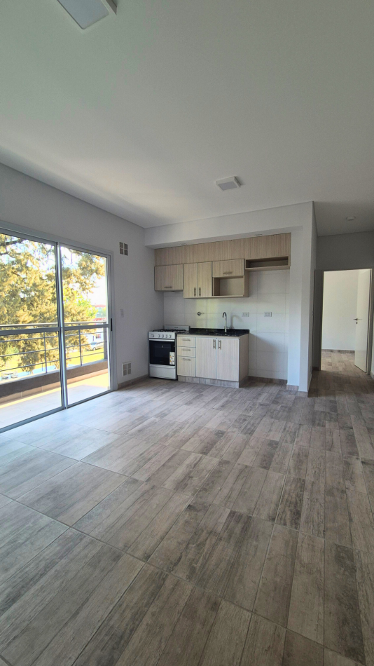 Alquiler DEPARTAMENTO A ESTRENAR CON BALCON EN EL CENTRO DE PASO DEL REY - SIN EXPENSAS.