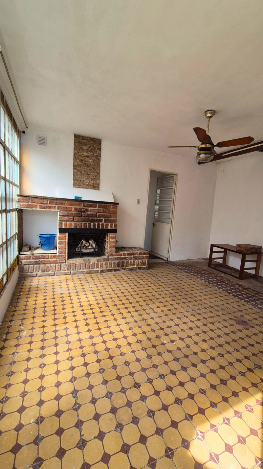 Oportunidad Inversores: Casa a Refaccionar sobre Lote de 10x30 | Barrio La Quebrada