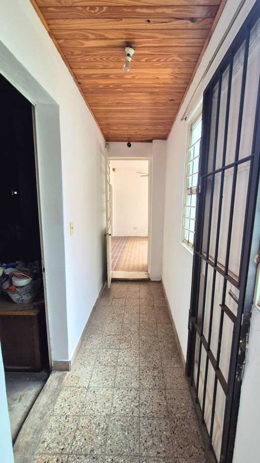 Oportunidad Inversores: Casa a Refaccionar sobre Lote de 10x30 | Barrio La Quebrada