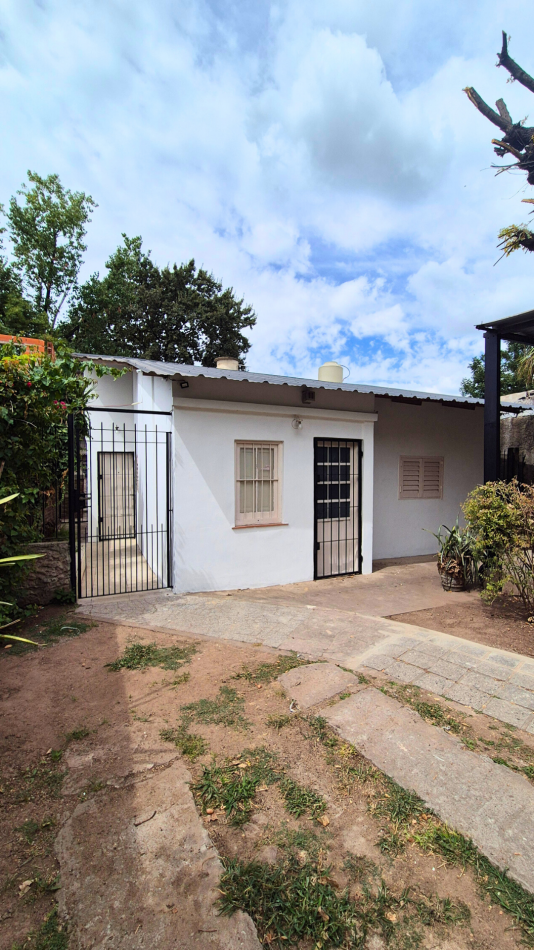Oportunidad Inversores: Casa a Refaccionar sobre Lote de 10x30 | Barrio La Quebrada