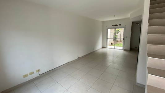 DUPLEX EN ZONA UNIVERSIDAD DE MORENO