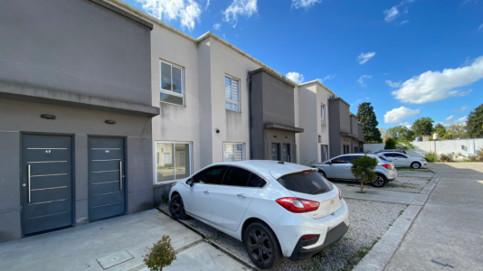 DUPLEX EN ZONA UNIVERSIDAD DE MORENO