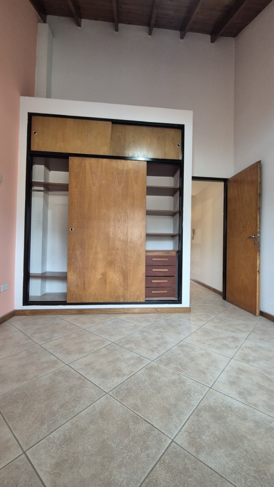 Duplex 3 ambientes en Paso del Rey, Moreno