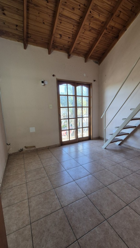 Alquiler Duplex 3 Ambientes con cochera en Moreno Sur