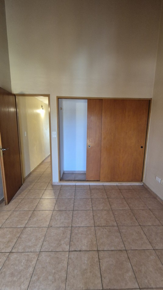 Alquiler Duplex 3 Ambientes con cochera en Moreno Sur
