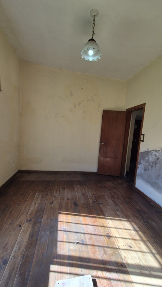 Venta Casa 3 Ambientes sobre Gran Lote 10x42 Moreno / PDR