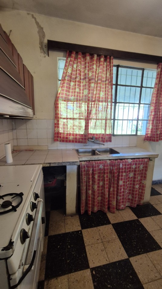 Venta Casa 3 Ambientes sobre Gran Lote 10x42 Moreno / PDR