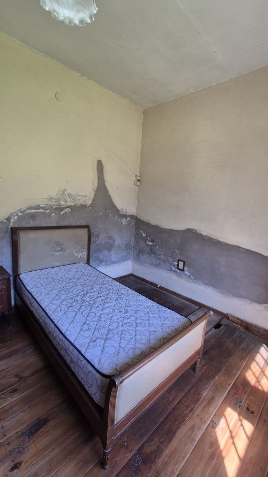 Venta Casa 3 Ambientes sobre Gran Lote 10x42 Moreno / PDR