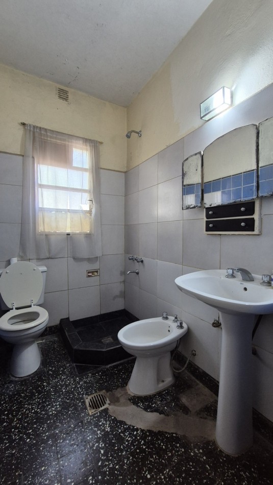 Venta Casa 3 Ambientes sobre Gran Lote 10x42 Moreno / PDR