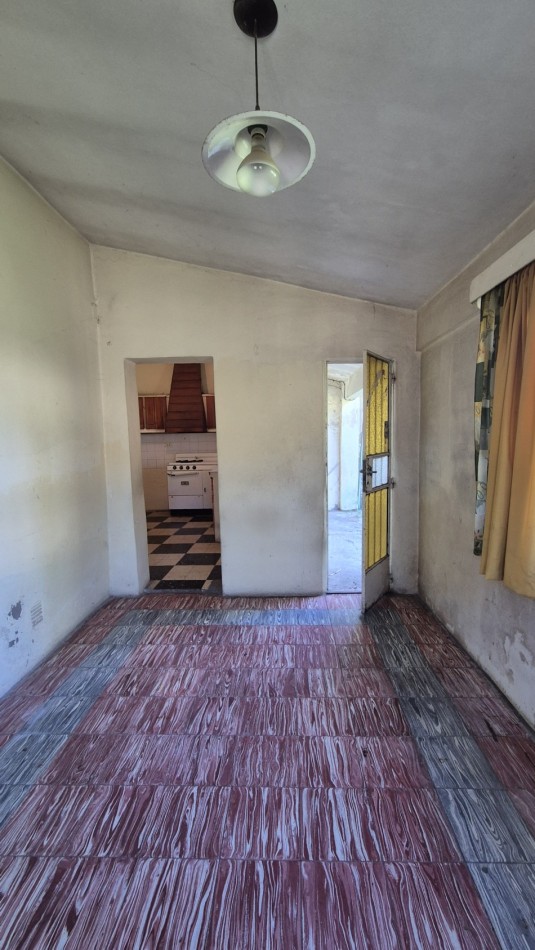 Venta Casa 3 Ambientes sobre Gran Lote 10x42 Moreno / PDR