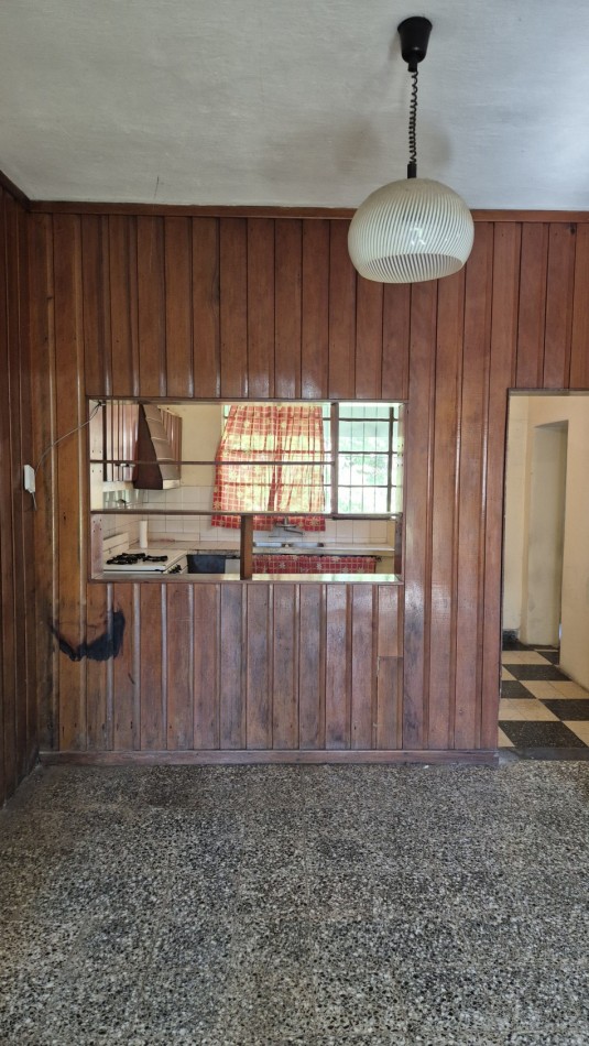 Venta Casa 3 Ambientes sobre Gran Lote 10x42 Moreno / PDR