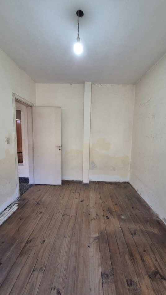 Venta Casa 3 Ambientes sobre Gran Lote 10x42 Moreno / PDR