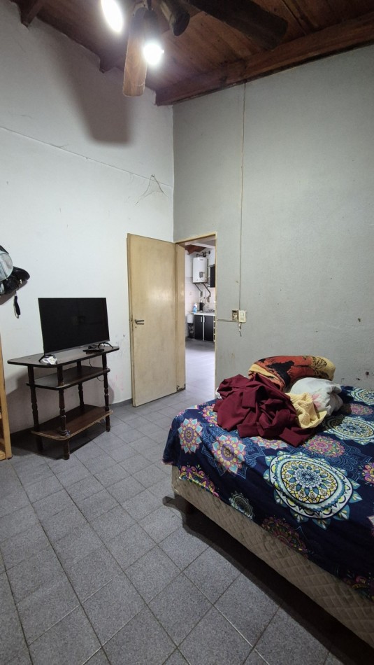 Venta Casa 3 Ambientes con Cochera y local en La Quebrada
