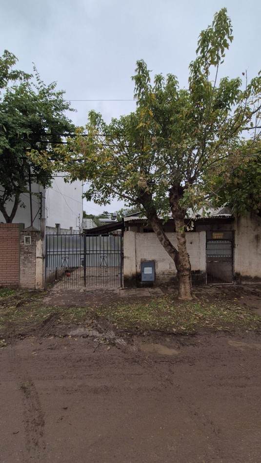 Venta Casa 3 Ambientes con Cochera y local en La Quebrada